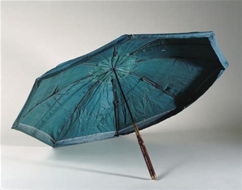 umbrella inventions history.